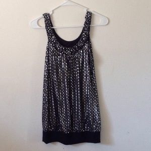 Black & silver no sleeve top approx 22.5" long. M